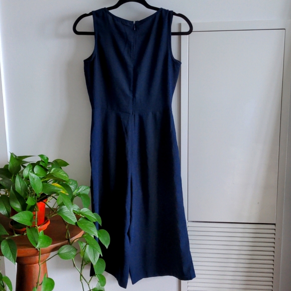 Cropped navy blue jumpsuit - Picture 2 of 3